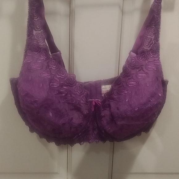 Gently Used Amoureuse 40DD Bra - Picture 2 of 4